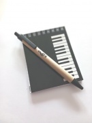 Darčekový balíček pre hudobníkov - hudobný blok a pero