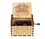 Dřevěný hrací strojek v dřevěné krabičce - Bohemian Rhapsody