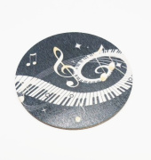 Dřevěný podtácek s klavírním uměleckým designem 1