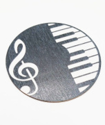 Dřevěný podtácek s klavírním uměleckým designem 2