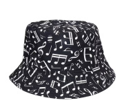 Letní klobouček proti slunci v černé barvě s hudebním motivem