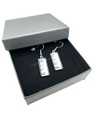 Černobílé skleněné náušnice klaviatura v krabičce